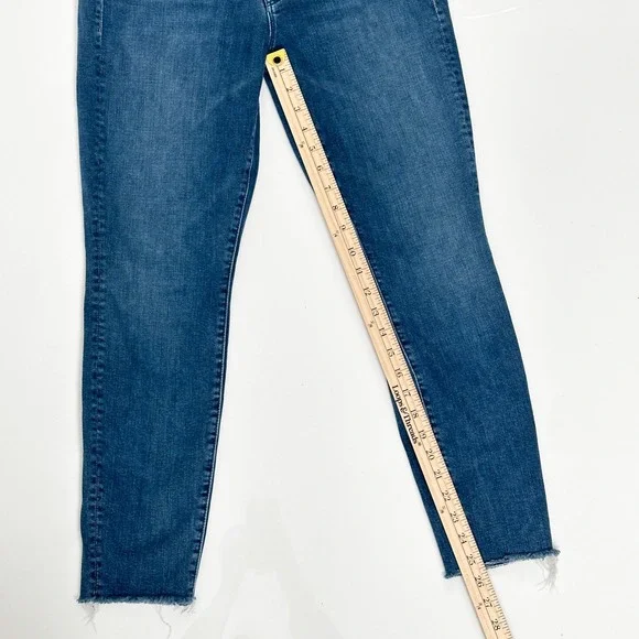 MOTHER The Looker Ankle Fray Jeans Chain of Destiny Medium Wash Size 29